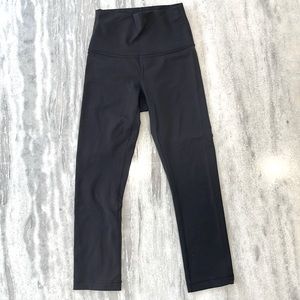 Lululemon Wunder Under High-Rise Black 21” inseam Size 2